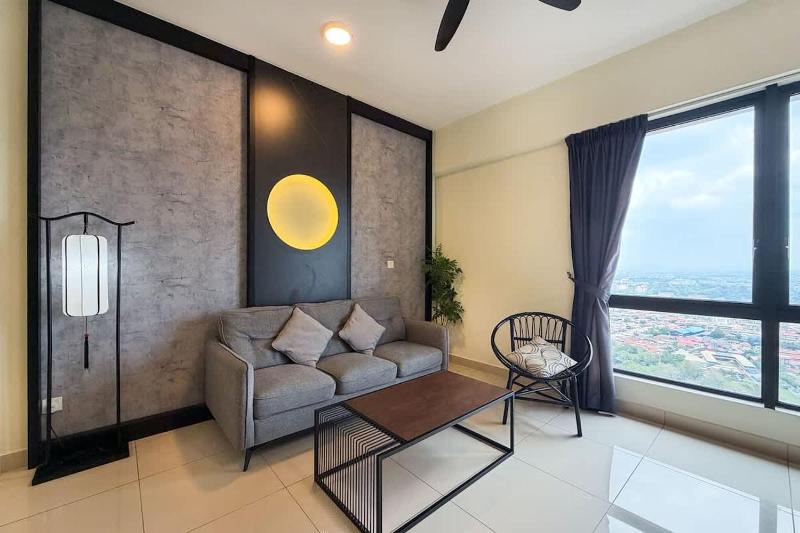 Chic 2BR Family Stay Near Jonker St - image 10