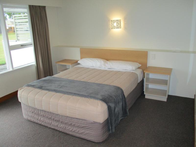 The Redwood Hotel - image 17