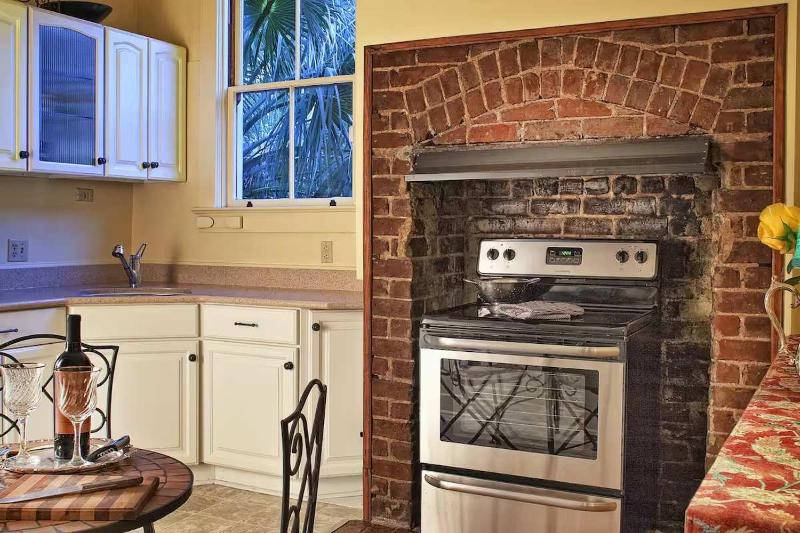 Printmaker's Inn - High Cotton Suite - image 9