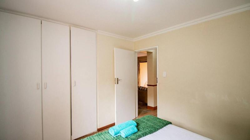 Stylish 2 bed apartment in Carlswald Midrand - image 3