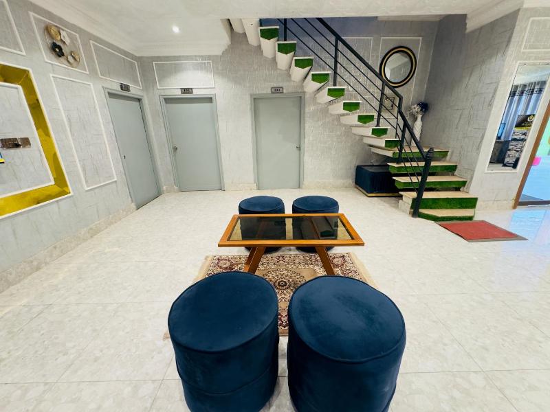 Unique Hotel Multan - image 11