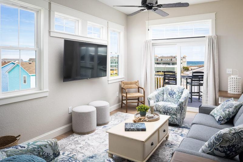 Brand New Luxury Townhome Close to Beach w Pool - image 30