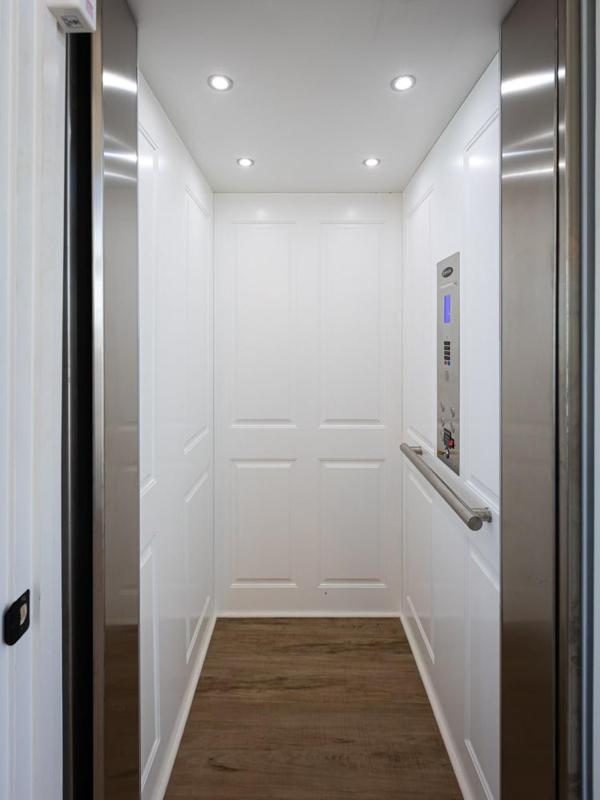 Brand New Luxury Townhome Close to Beach w Pool - image 28