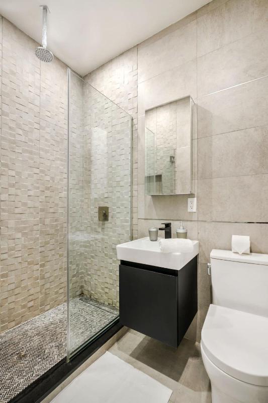 14-2B Brand New Modern 1BR Union Square WD in Unit - image 7