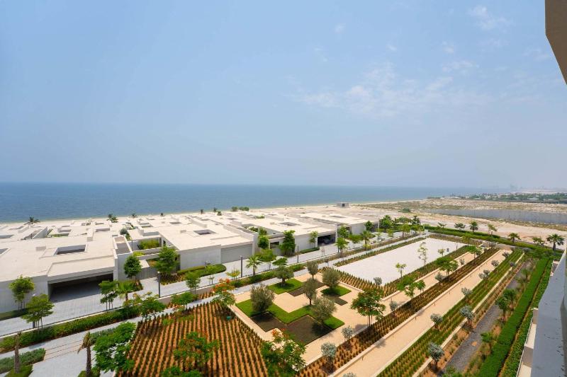 Coastal 3BR Retreat in Seaside Hills Sea View - image 32