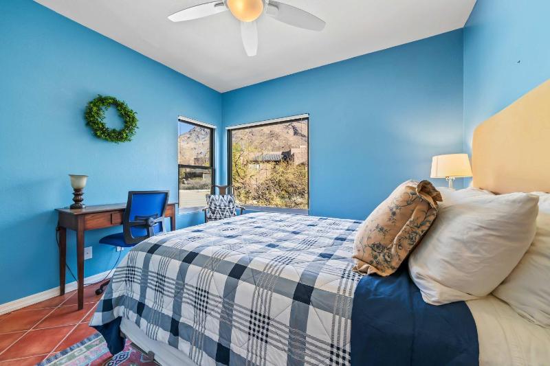 Gorgeous Mountain & City Views Pools & Hot Tubs - image 36