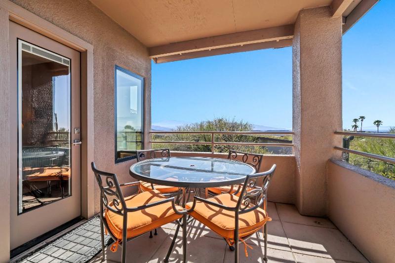 Gorgeous Mountain & City Views Pools & Hot Tubs - image 30