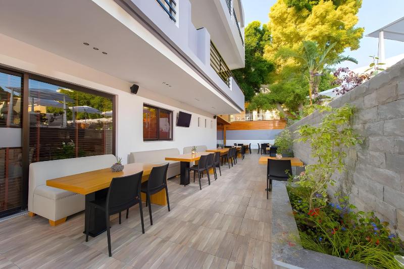 Sunny Days Hotel - image 8