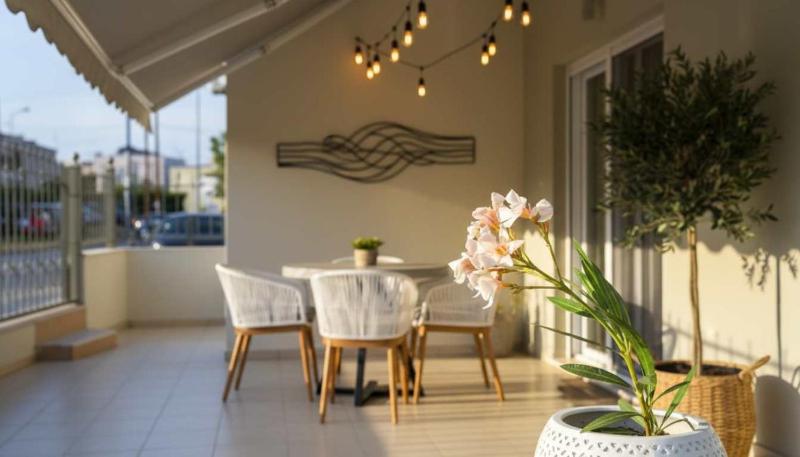 Spacious 2 Bd Seafront Escape in Volos w Patio - image 13