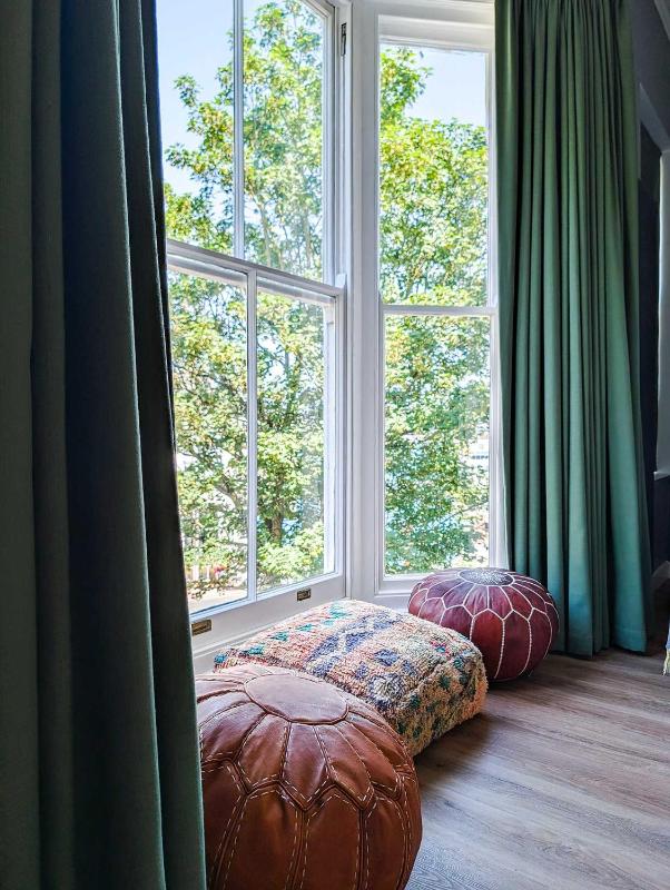 Buckingham House - 20 Beds - by Brighton Holiday Lets - image 30