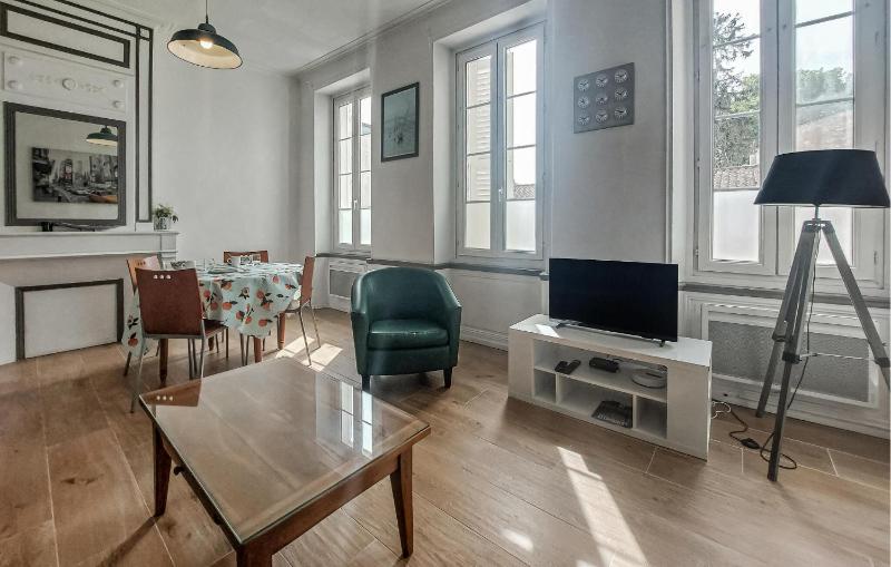 Amazing Apartment In La Rochelle With Wifi - image 15