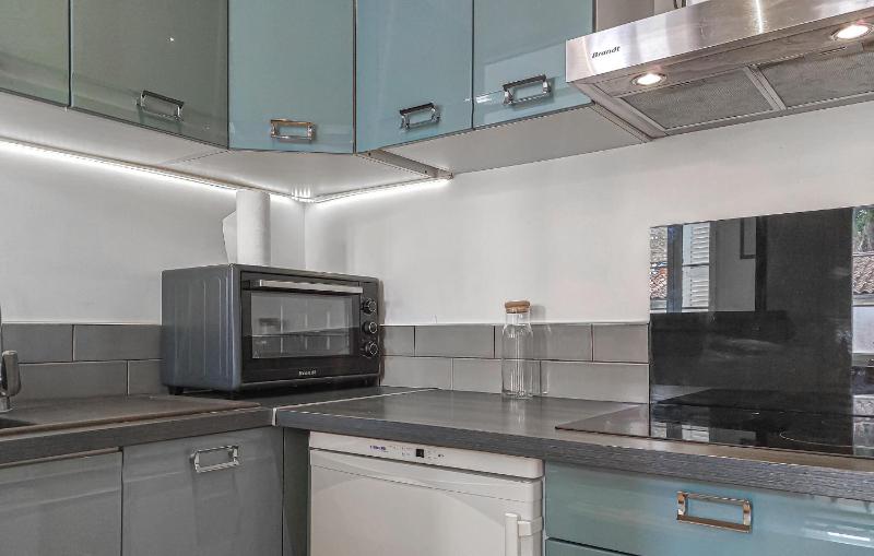 Amazing Apartment In La Rochelle With Wifi - image 12