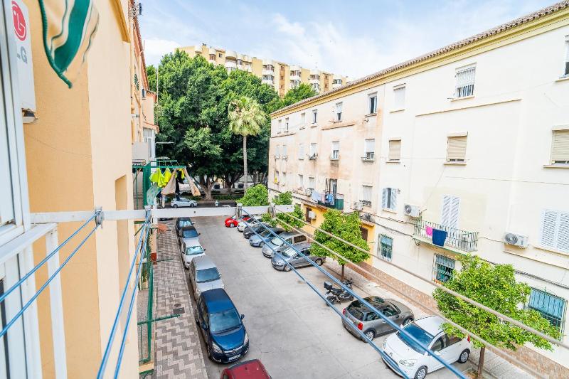 Cubo's Las Americas Malaga Apartment - image 3
