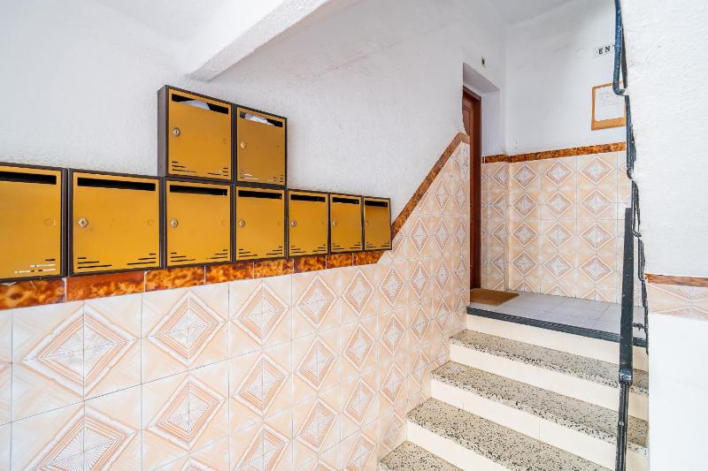 Cubo's Las Americas Malaga Apartment - image 8
