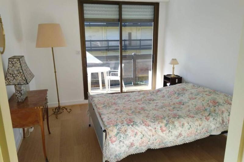 Spacious apartment in front of the sea - image 9