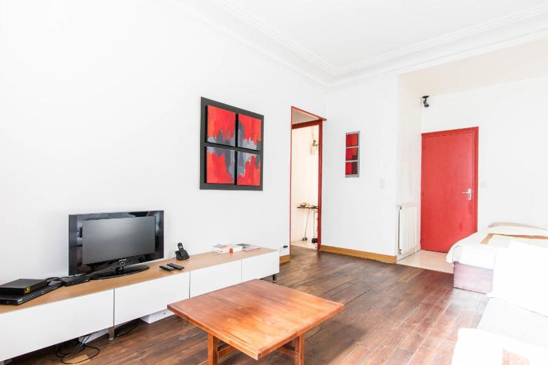 Beautiful And Bright Studio Near Pigalle - image 13