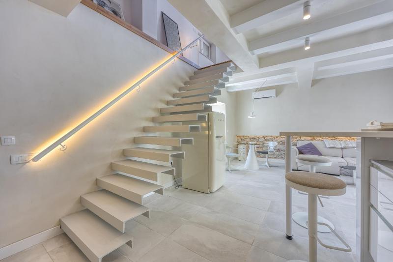 1BR Star Wars Inspired Duplex Loft /w Sea View - Happy Rentals - image 16