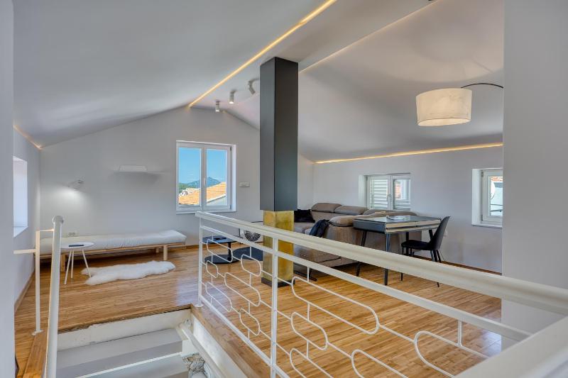 1BR Star Wars Inspired Duplex Loft /w Sea View - Happy Rentals - image 19