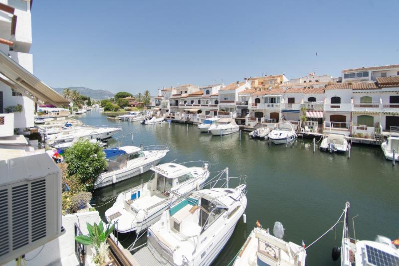 WELCS ESTUDIO 398 EMP con vistas al canal - image 6