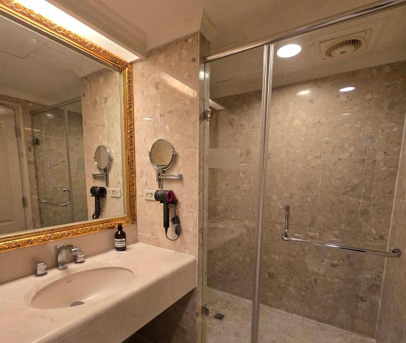 Corner Inn - image 46