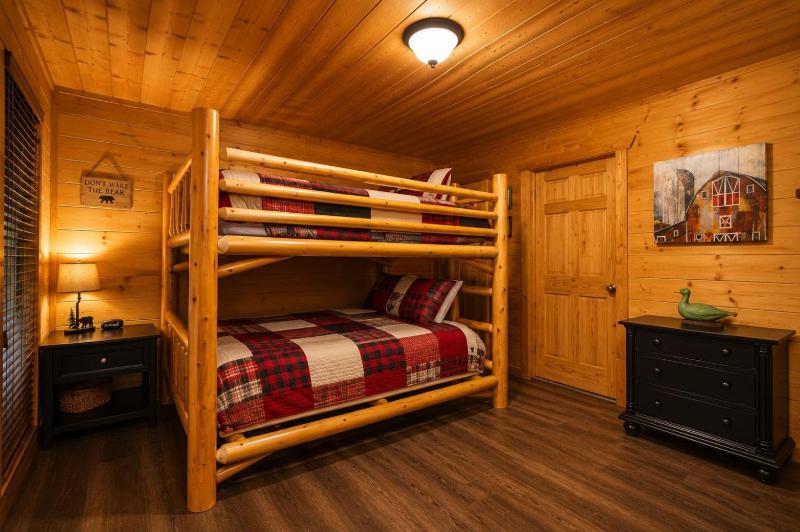 A Cabin to Remember free tickets no catch! - image 25