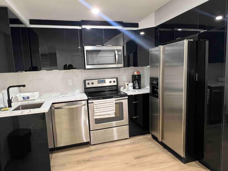 Magnificent Brand New luxurious Basement 2BR NW - image 19