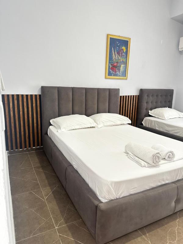 Almer room 2 - image 1