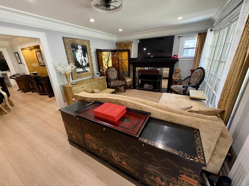 NEW Private Hollywood Designer Glam Home - image 15