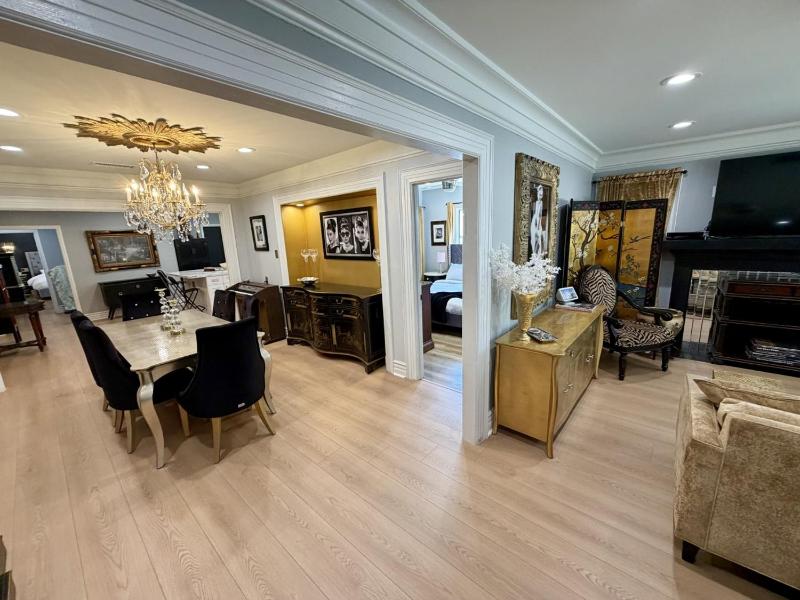 NEW Private Hollywood Designer Glam Home - image 6