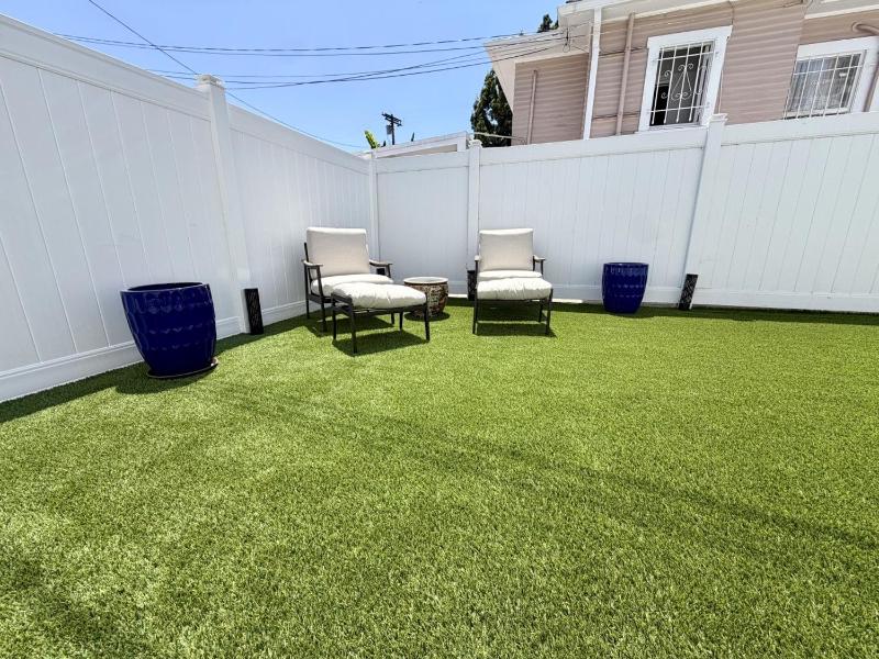 NEW Private Hollywood Designer Glam Home - image 12