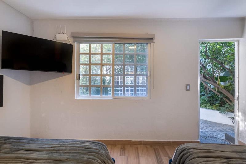 Luxe Polanco Home Private Yard TVs in Each Room - image 36