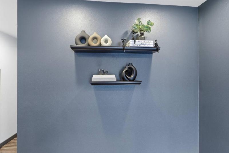 Newly Renovated Modern Home - image 24