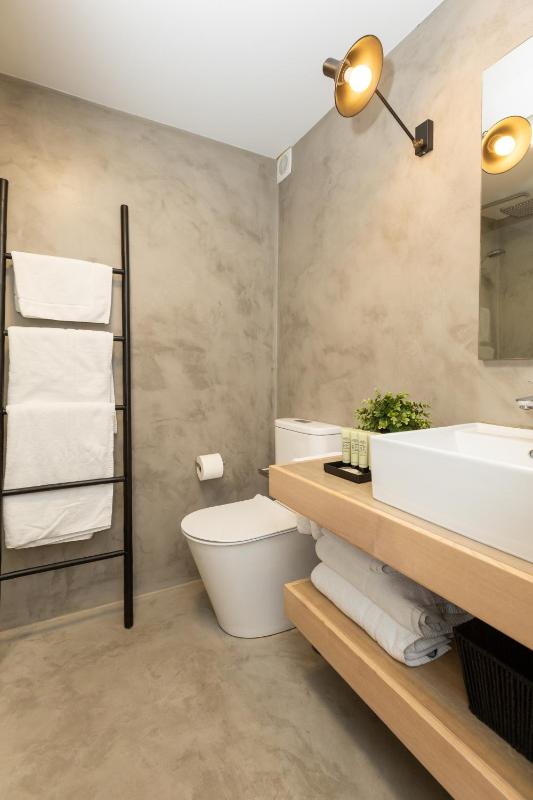 LM house - image 29