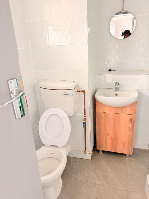 Cozy 2 bedroom apartment in the heart of Harare CBD - image 8