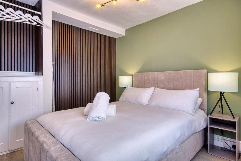 Flat 4 59 Ashley Road - image 6