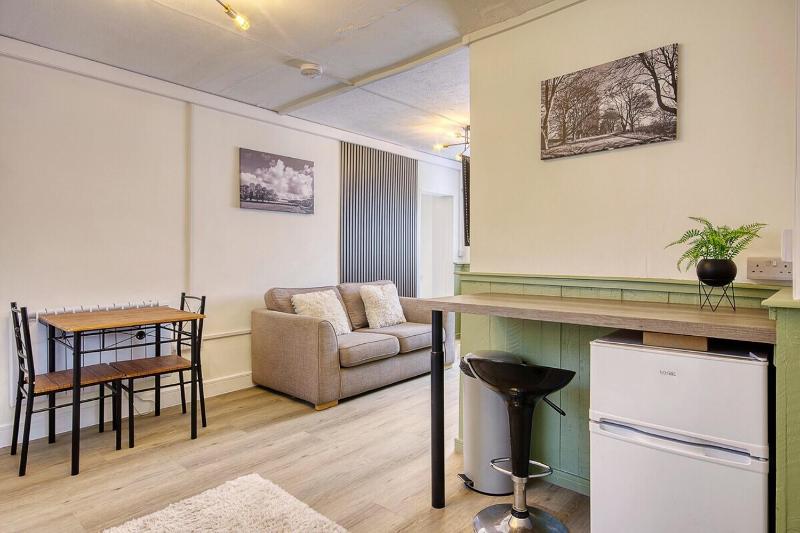 Flat 4 59 Ashley Road - image 16