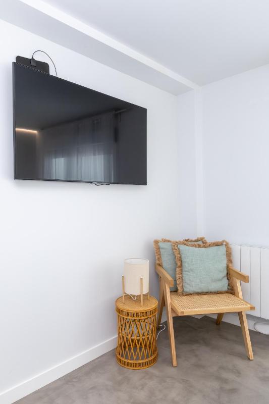 LM house - image 22