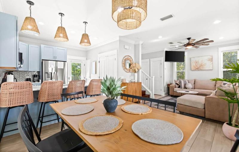 Tropic Like Its Hot - Retreat Perfect for Families - image 1
