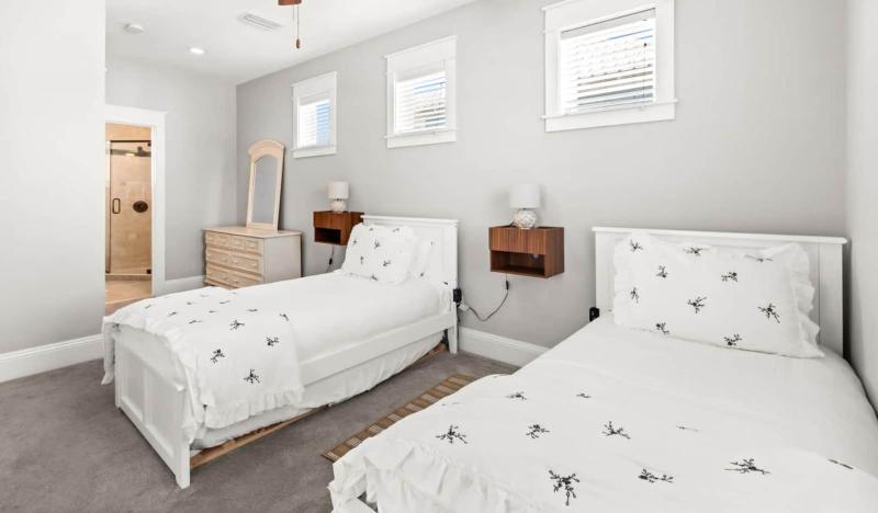 Tropic Like Its Hot - Retreat Perfect for Families - image 5