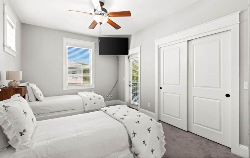 Tropic Like Its Hot - Retreat Perfect for Families - image 26