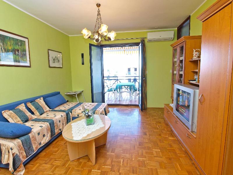 Apartment image 2