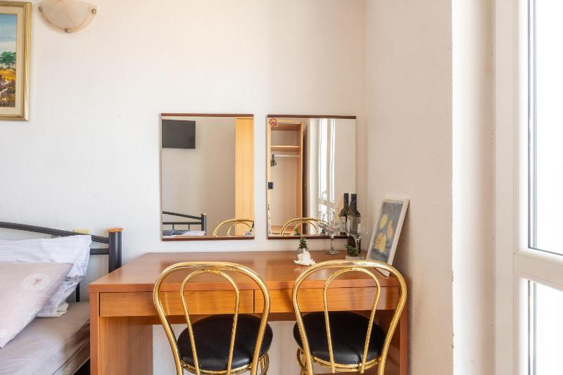 Apartments Julijana - image 42
