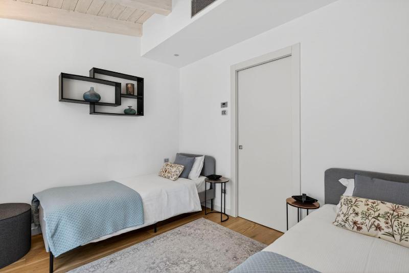 Palazzo Tatti by Rent All Como - image 35