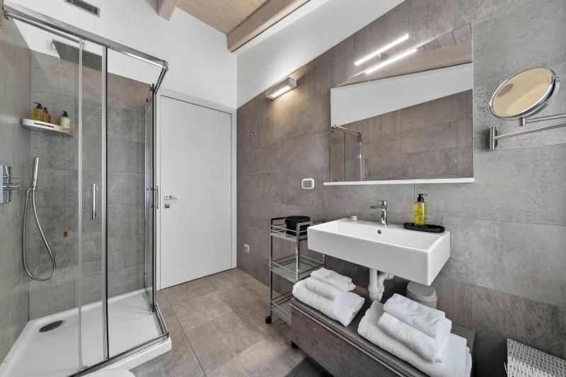 Palazzo Tatti by Rent All Como - image 24