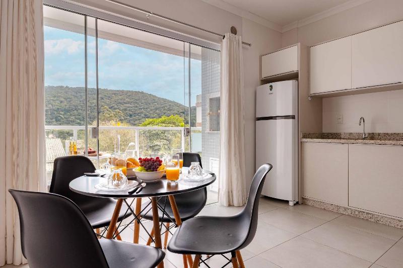 Apartamento Confortável em Mariscal - image 1