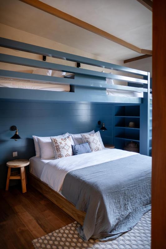 The Manuka House Private 4BR Villa in Bingin with Sauna & Cold plunge in Walkable Neighborhood - image 9