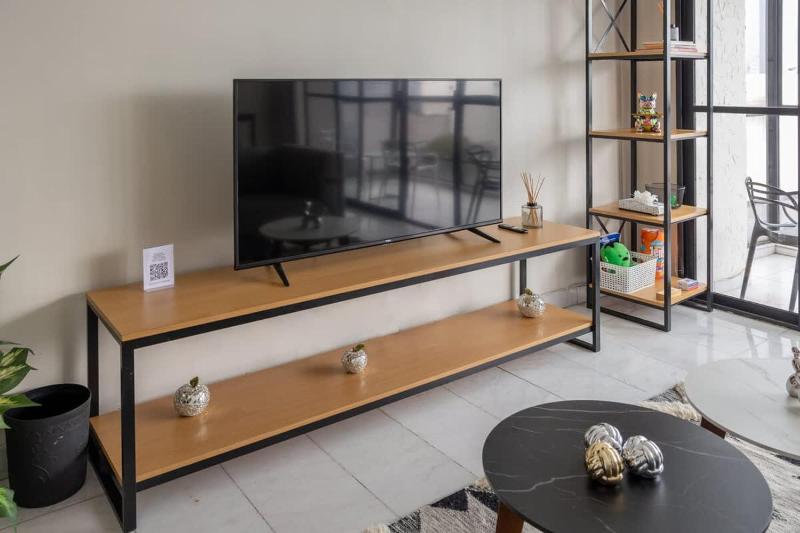Posh Polanco Stay TVs and Desks in Each Room - image 12