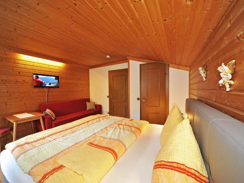 Double Room image 2