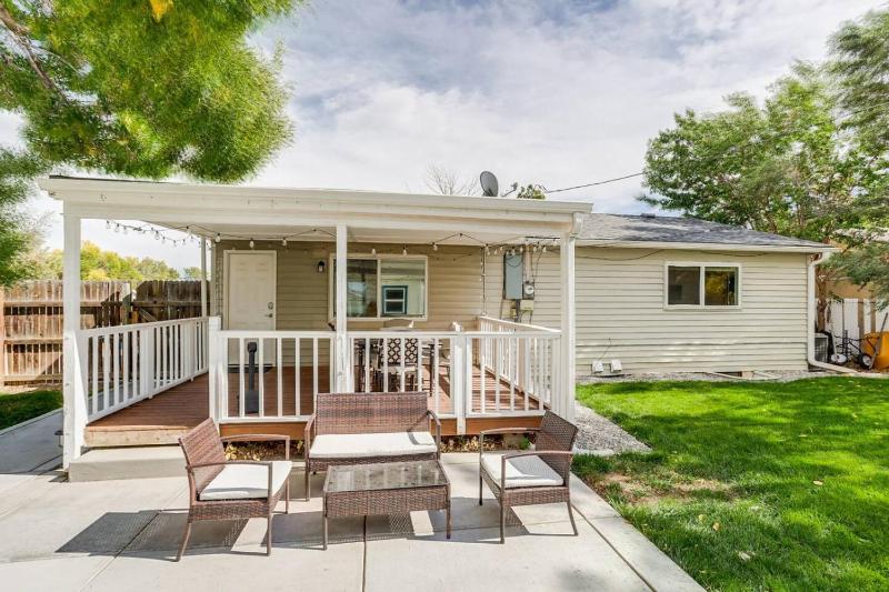 Light-Filled Garden-Level Apt Central Denver - image 14