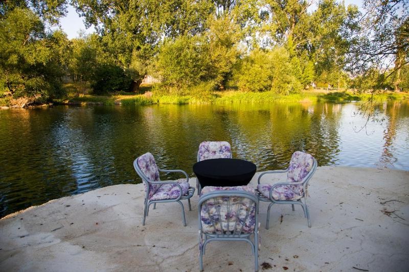 Private Riverside Villa Silvia - image 14